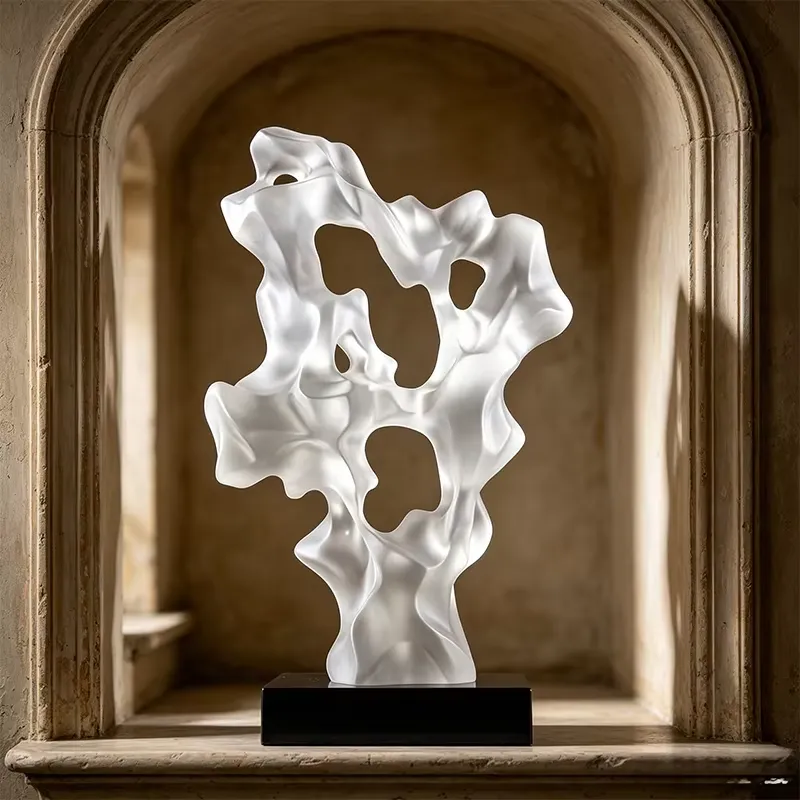 Abstract Sculpture Resin - カスタム透明樹脂製手描き抽象彫刻、モダンな室内装飾スタイルのアート作品（ホテルロビー向け）