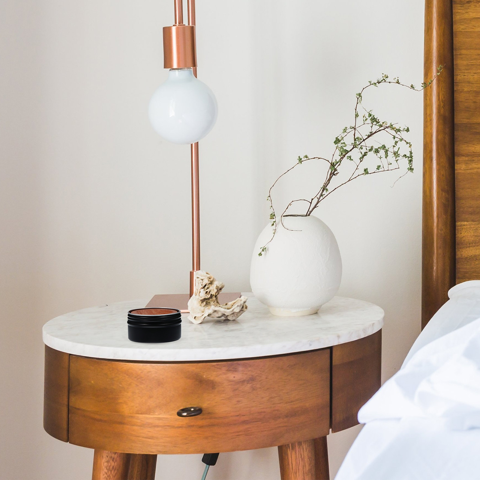 木製エッセンシャルオイルディフューザー 天然アロマ香り付き  - Home Decor Essentials のレビューと価格