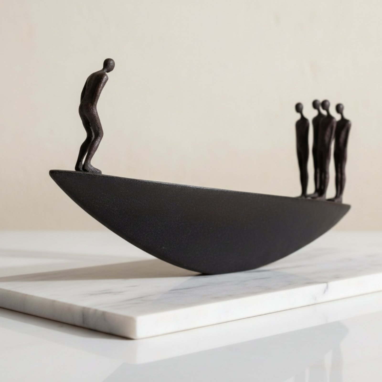 モダンな樹脂製帆船像、侘び寂びスタイルの芸術的な装飾品、高級 - Abstract Sculpture Resin のレビューと価格